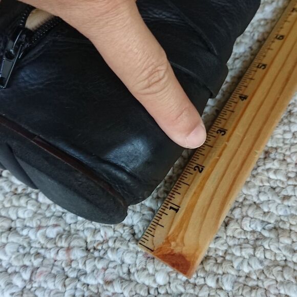 Amalfi by Rangoni black leather Ankle Booties size 6.5 - Picture 11 of 12